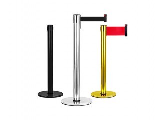 Our world-renowned barrier post with retractable t